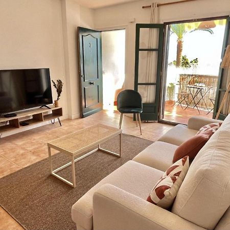 דירות פריחיליאנה Casa La Aguanosa Con Piscina Y Vistas Al Mar מראה חיצוני תמונה