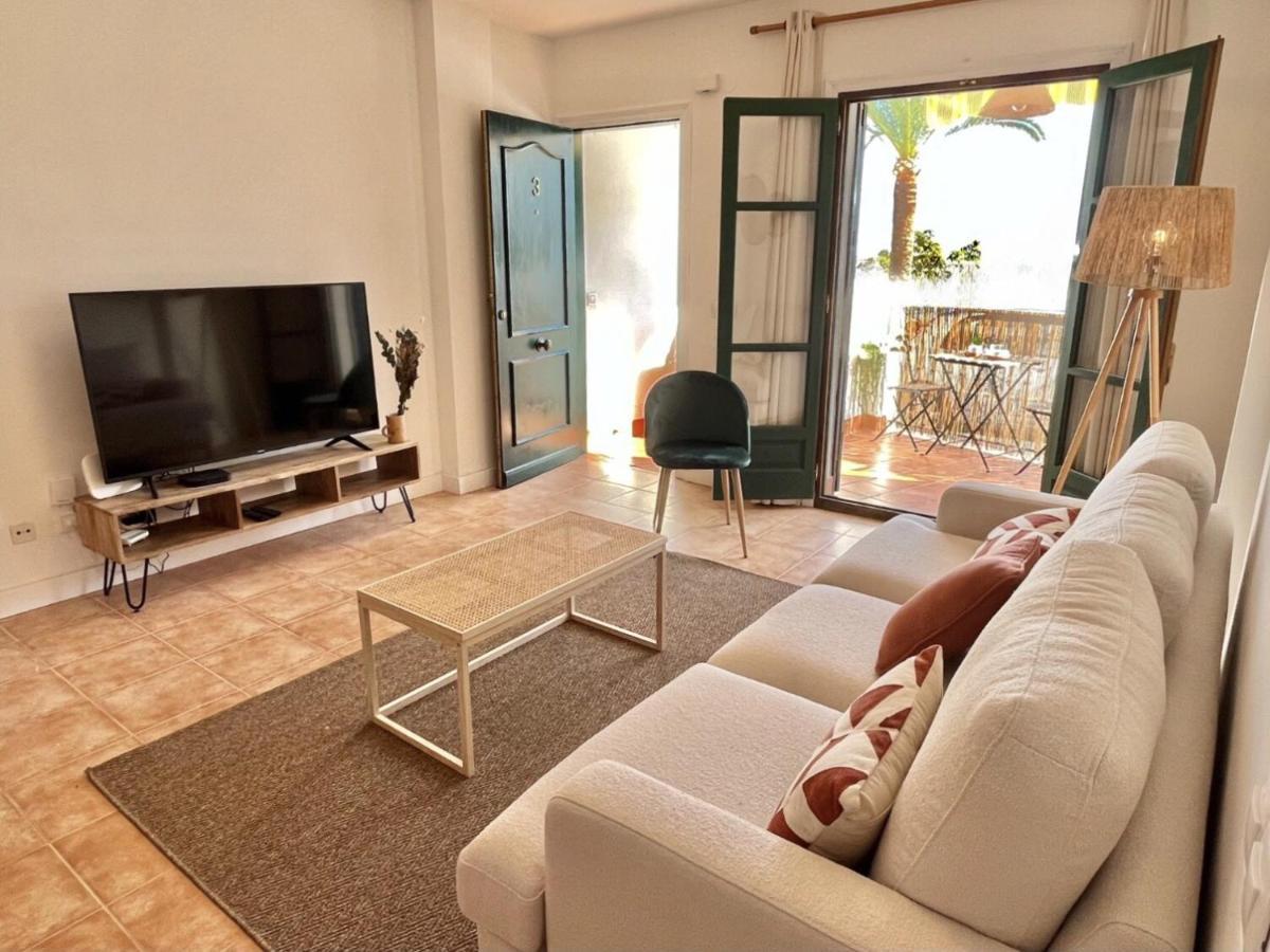 דירות פריחיליאנה Casa La Aguanosa Con Piscina Y Vistas Al Mar מראה חיצוני תמונה