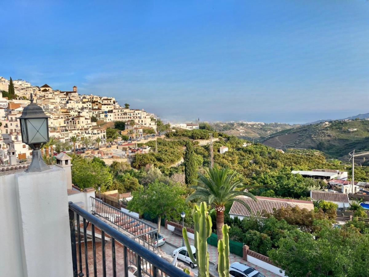 דירות פריחיליאנה Casa La Aguanosa Con Piscina Y Vistas Al Mar מראה חיצוני תמונה